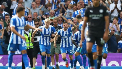 54岁瓜帅江郎才尽？造曼城近21年最差开局！2连败后狂抓头+不握手